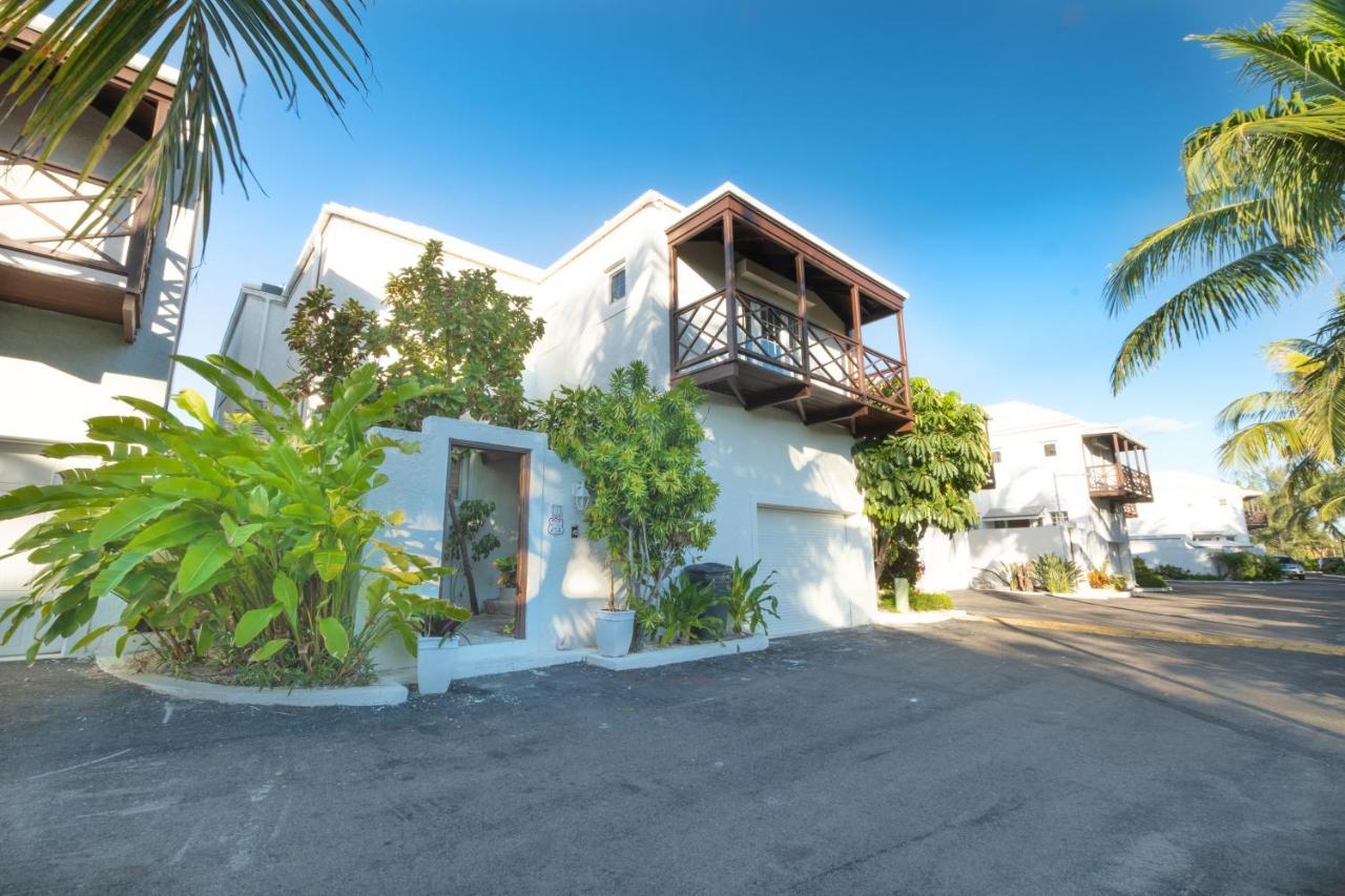 Caprice 9 - Oceanfront Villa - Gated Community With Pool Nassau Exteriör bild